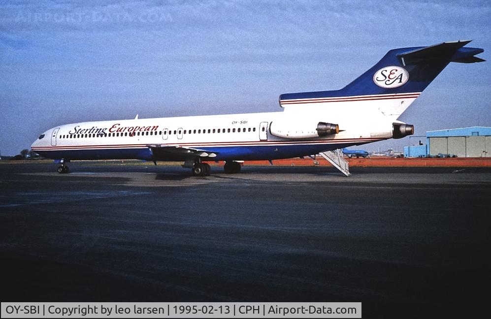 OY-SBI, 1983 Boeing 727-270 C/N 23052, Copenhagen 13.2.1995 freshly painted in SEA colour.