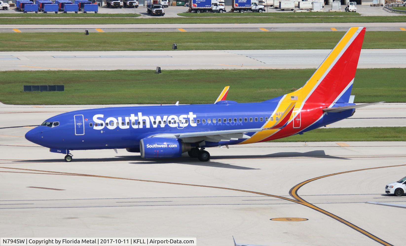 N794SW, 2001 Boeing 737-7H4 C/N 30605, southwest