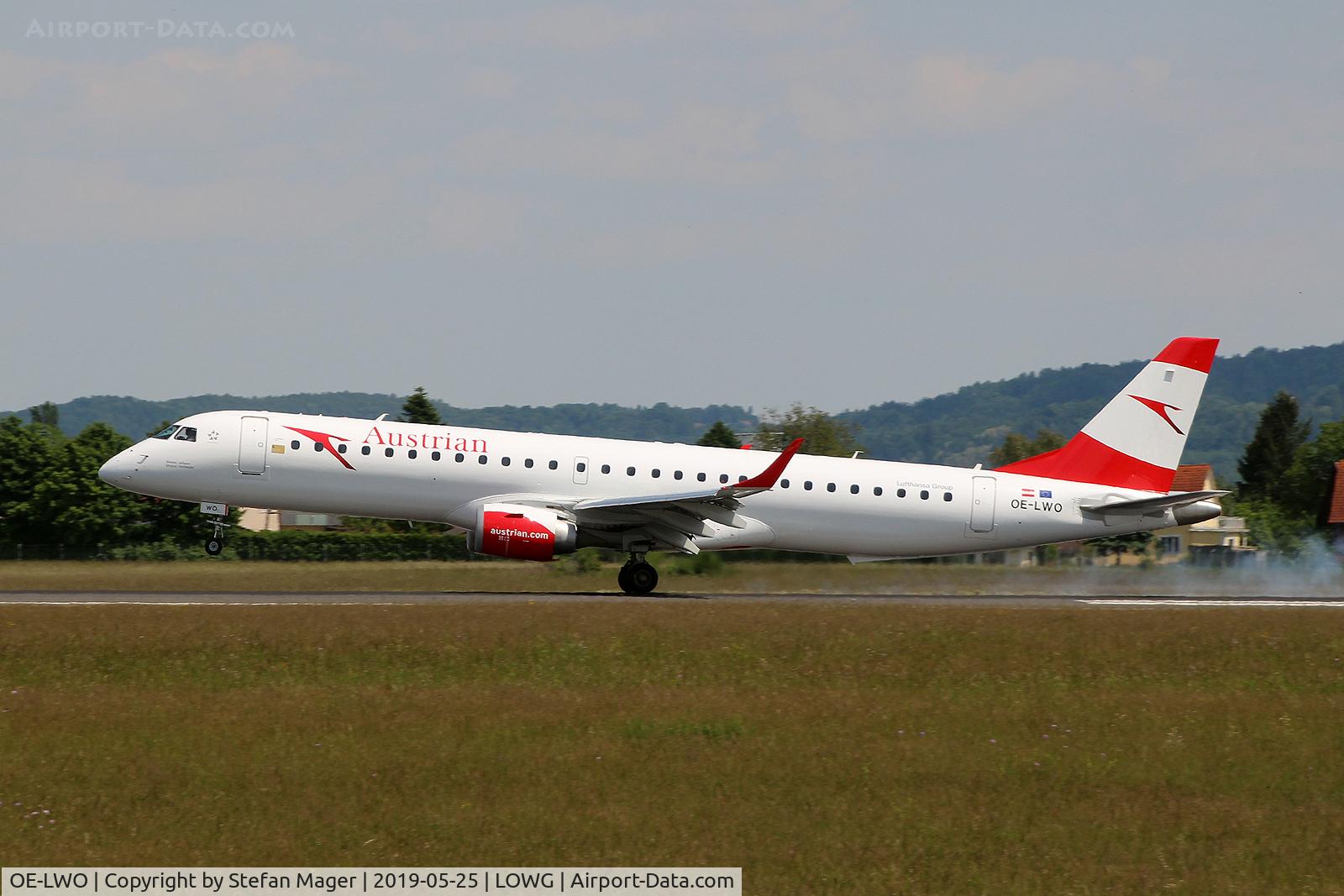 OE-LWO, 2012 Embraer 195LR (ERJ-190-200LR) C/N 19000555, Austrian ERJ-195LR @GRZ