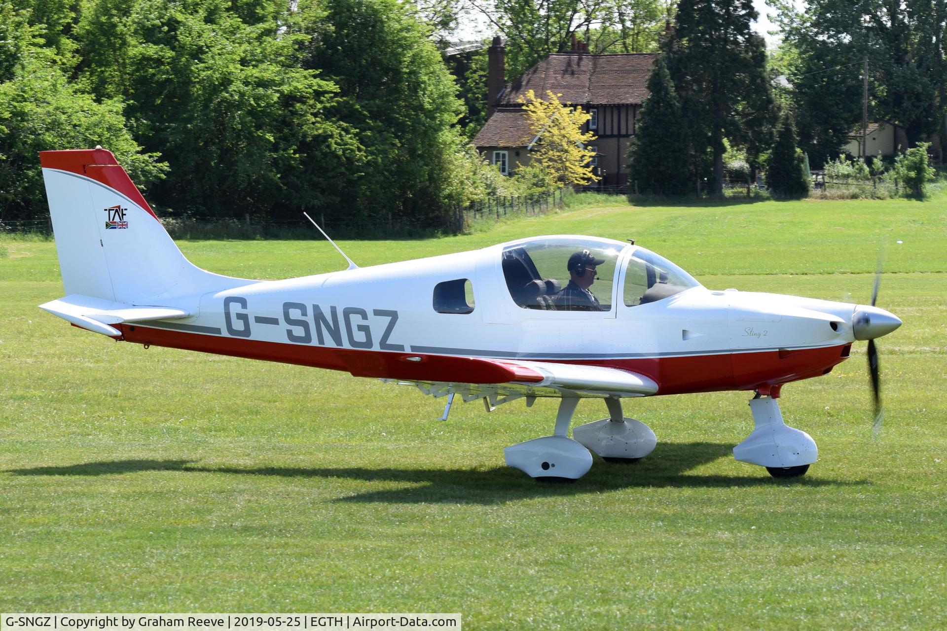 G-SNGZ, 2016 The Airplane Factory Sling 2 C/N LAA 399-15395, Departing from Old Warden.