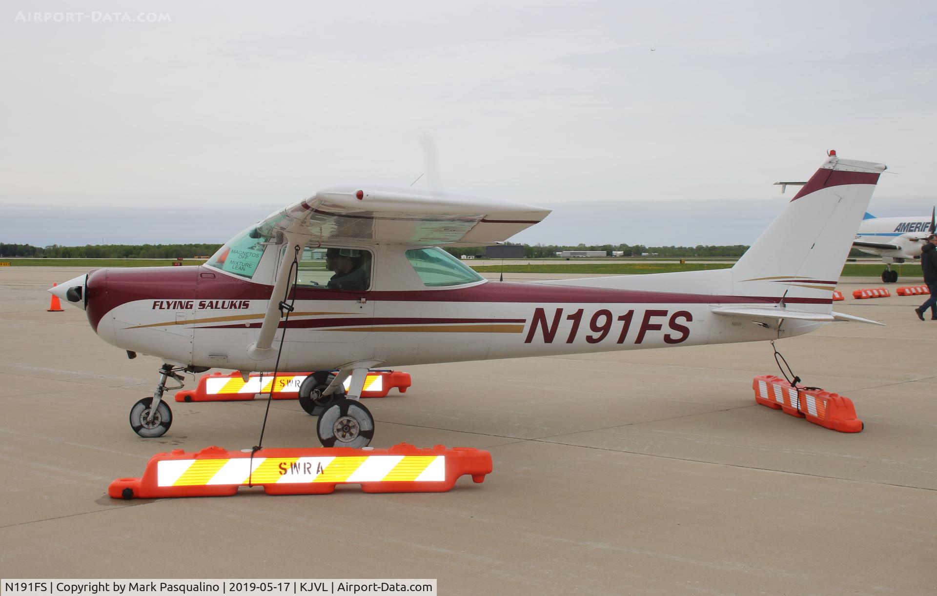 N191FS, 1984 Cessna 152 C/N 15285939, Cessna 152