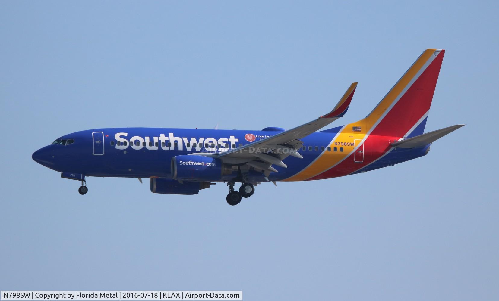 N798SW, 1998 Boeing 737-7AD C/N 28436, Southwest