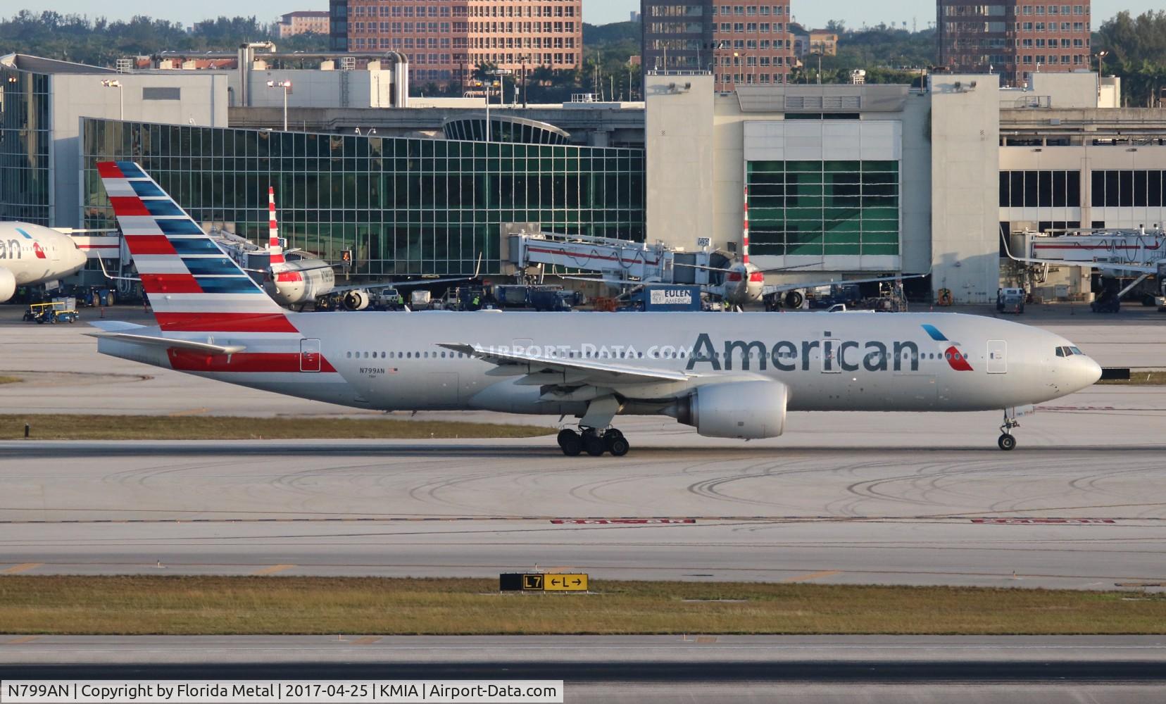 N799AN, 2001 Boeing 777-223 C/N 30258, American