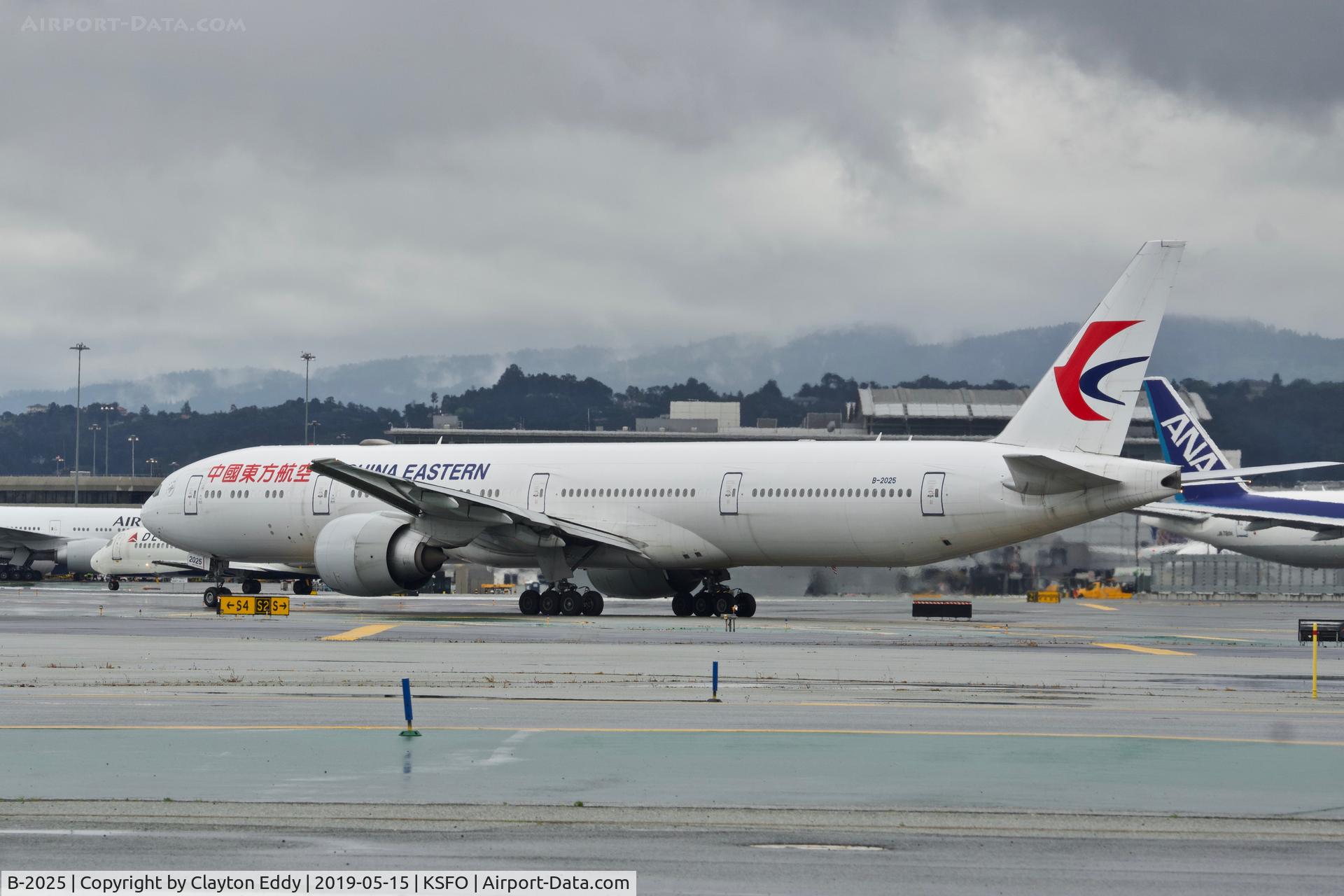B-2025, 2015 Boeing 777-39P/ER C/N 43276, SFO 2019.