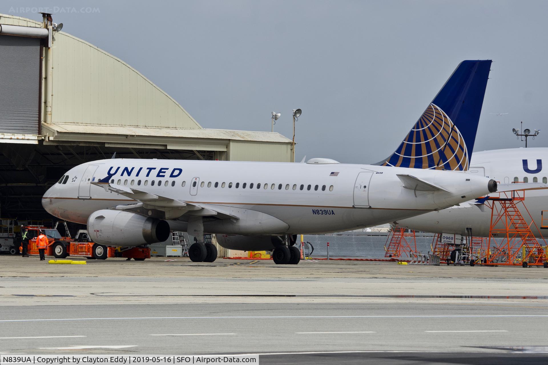 N839UA, 2001 Airbus A319-131 C/N 1507, SFO 2019.