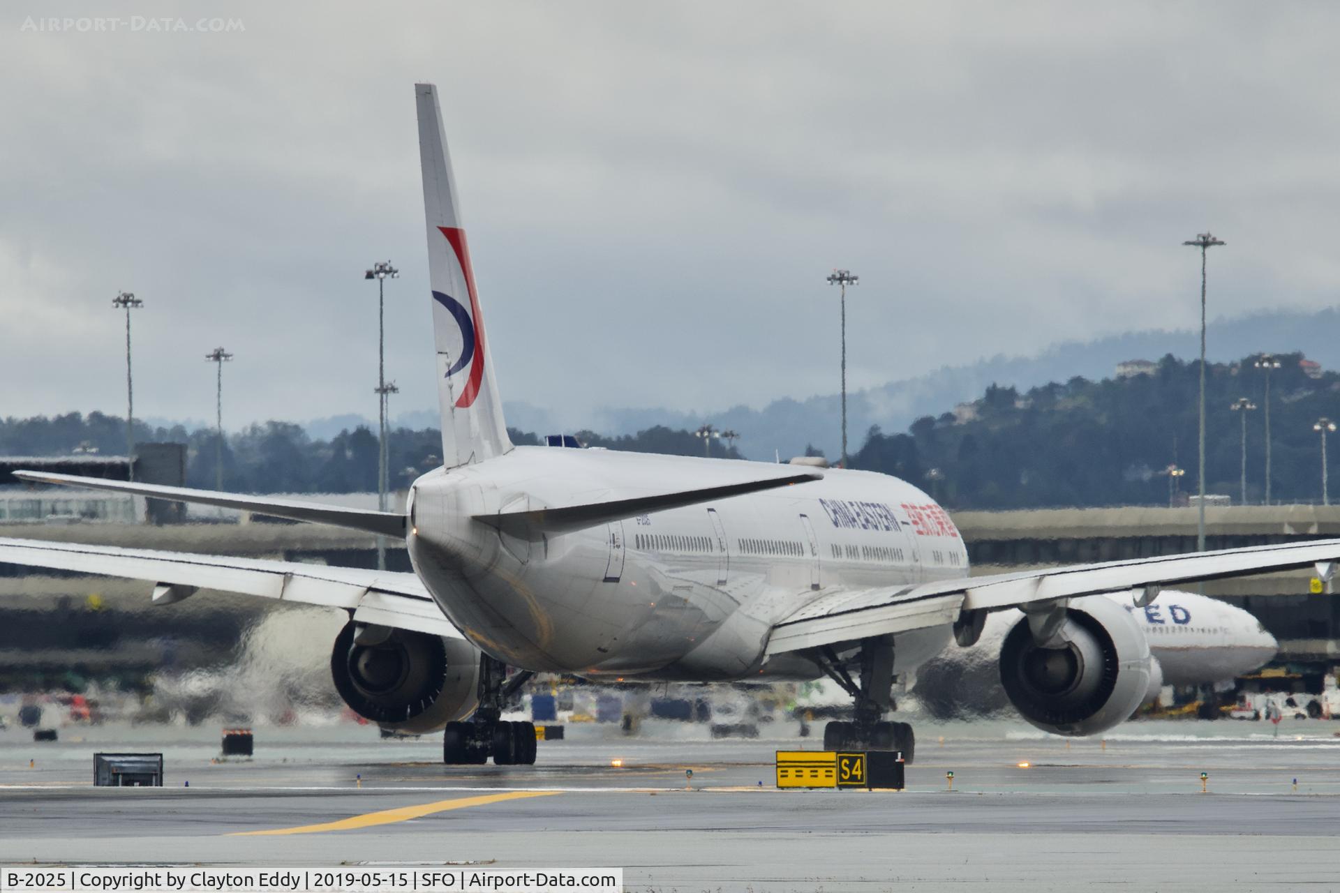 B-2025, 2015 Boeing 777-39P/ER C/N 43276, SFO 2019.