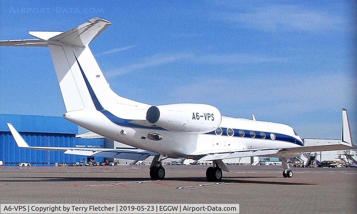 A6-VPS, 2014 Gulfstream Aerospace GIV-X (G450) C/N 4321, at Luton