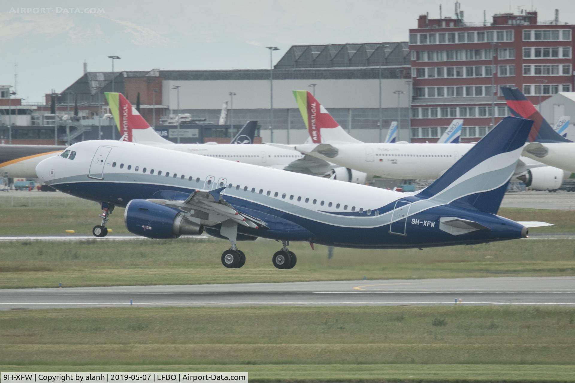 9H-XFW, 2008 Airbus A319-112 C/N 3689, Departing Blagnac