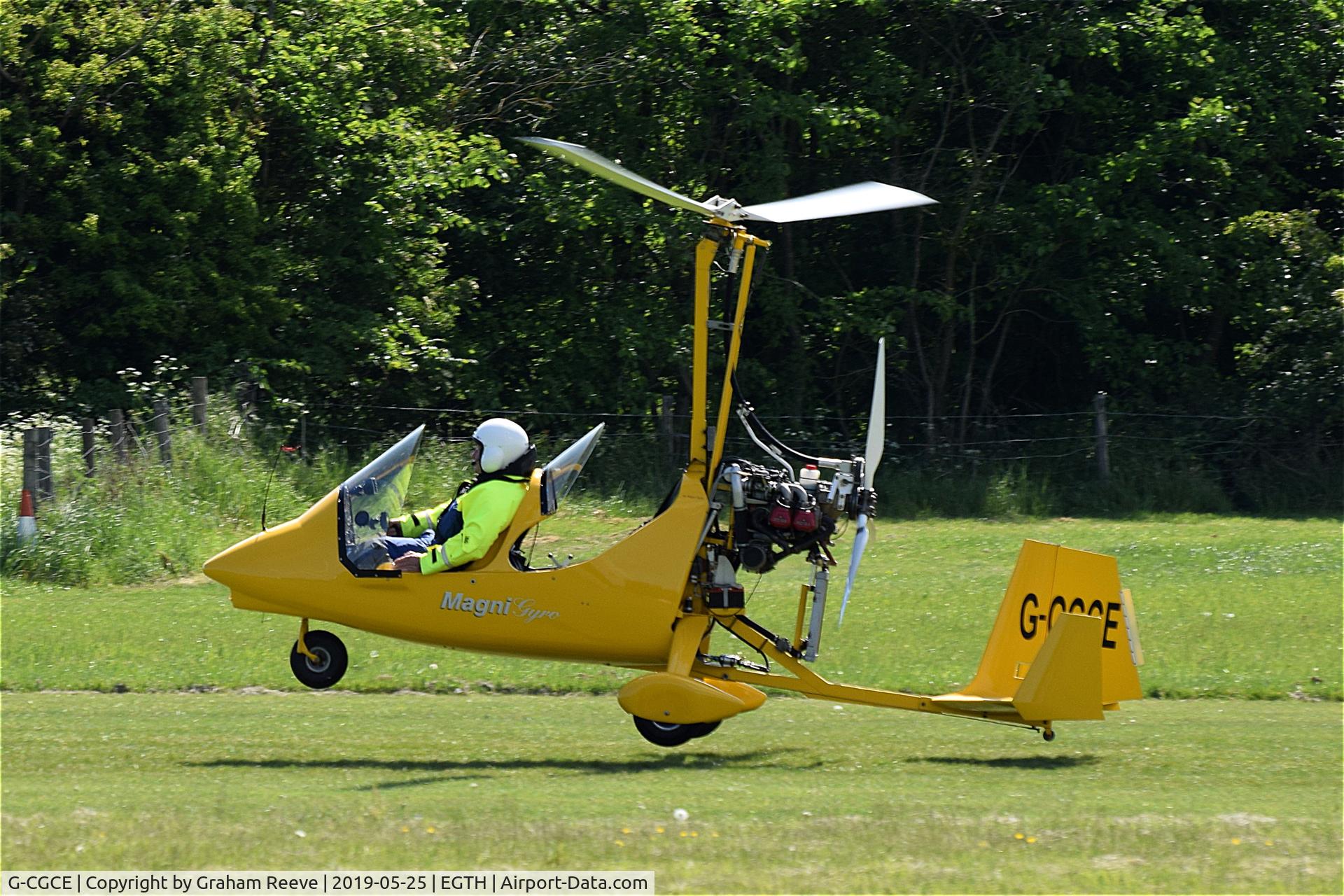 G-CGCE, 2009 Magni Gyro M-16 Tandem Trainer C/N 16-09-5384, Landing at Old Warden.