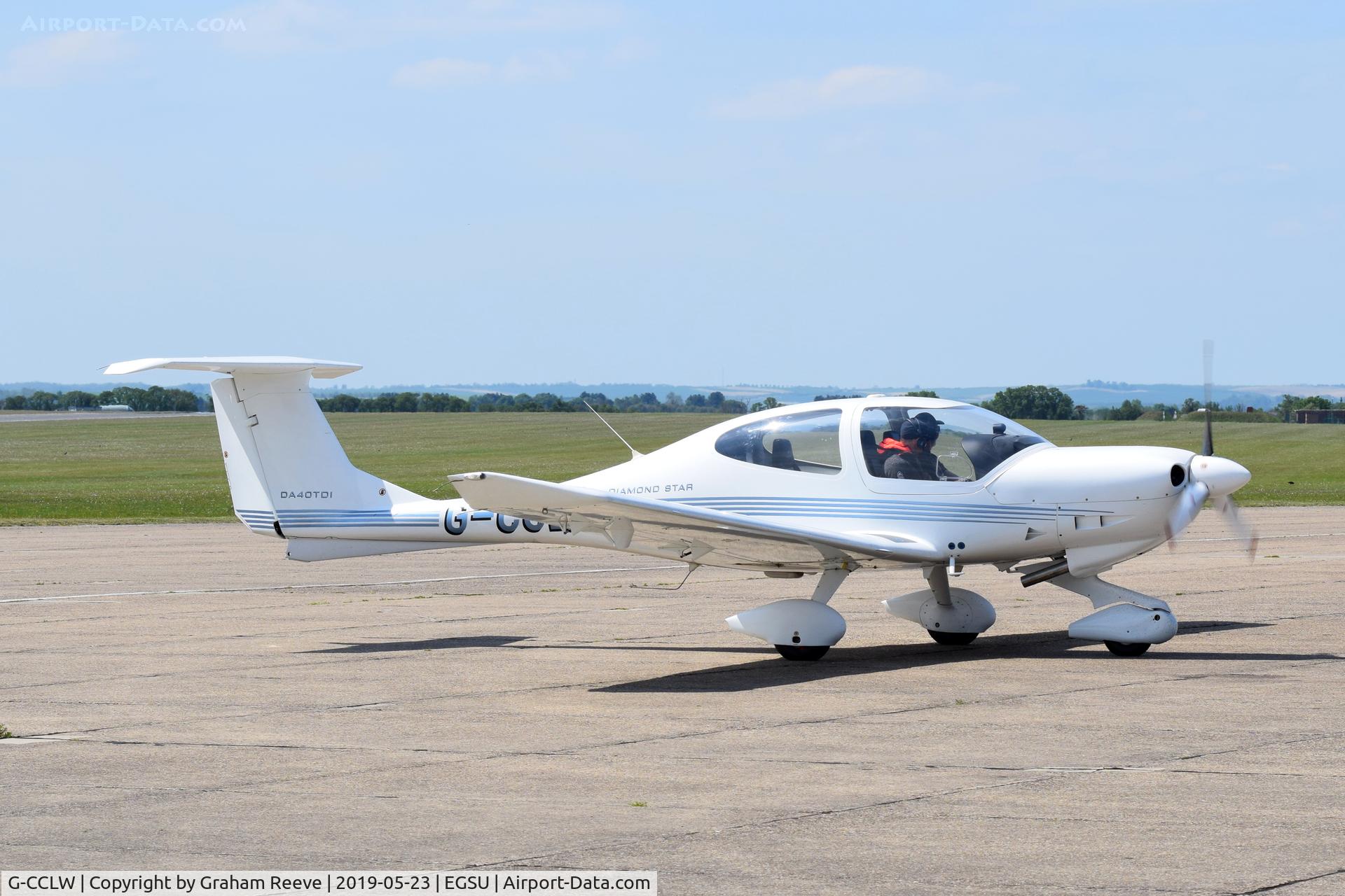 G-CCLW, 2003 Diamond DA-40D Diamond Star C/N D4.068, Just landed at Duxford.