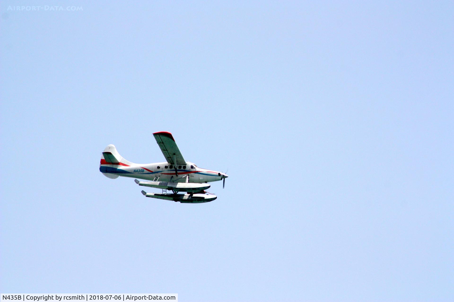 N435B, 1956 De Havilland Canada DHC-3 Otter C/N 183, Flying along the beach in Key West.