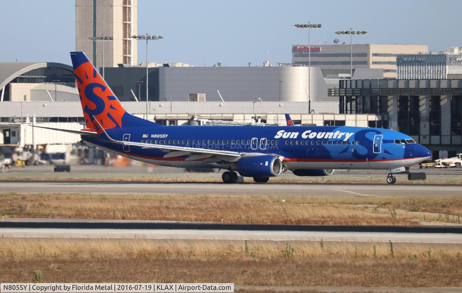N805SY, 2001 Boeing 737-8Q8 C/N 30032, Sun Country