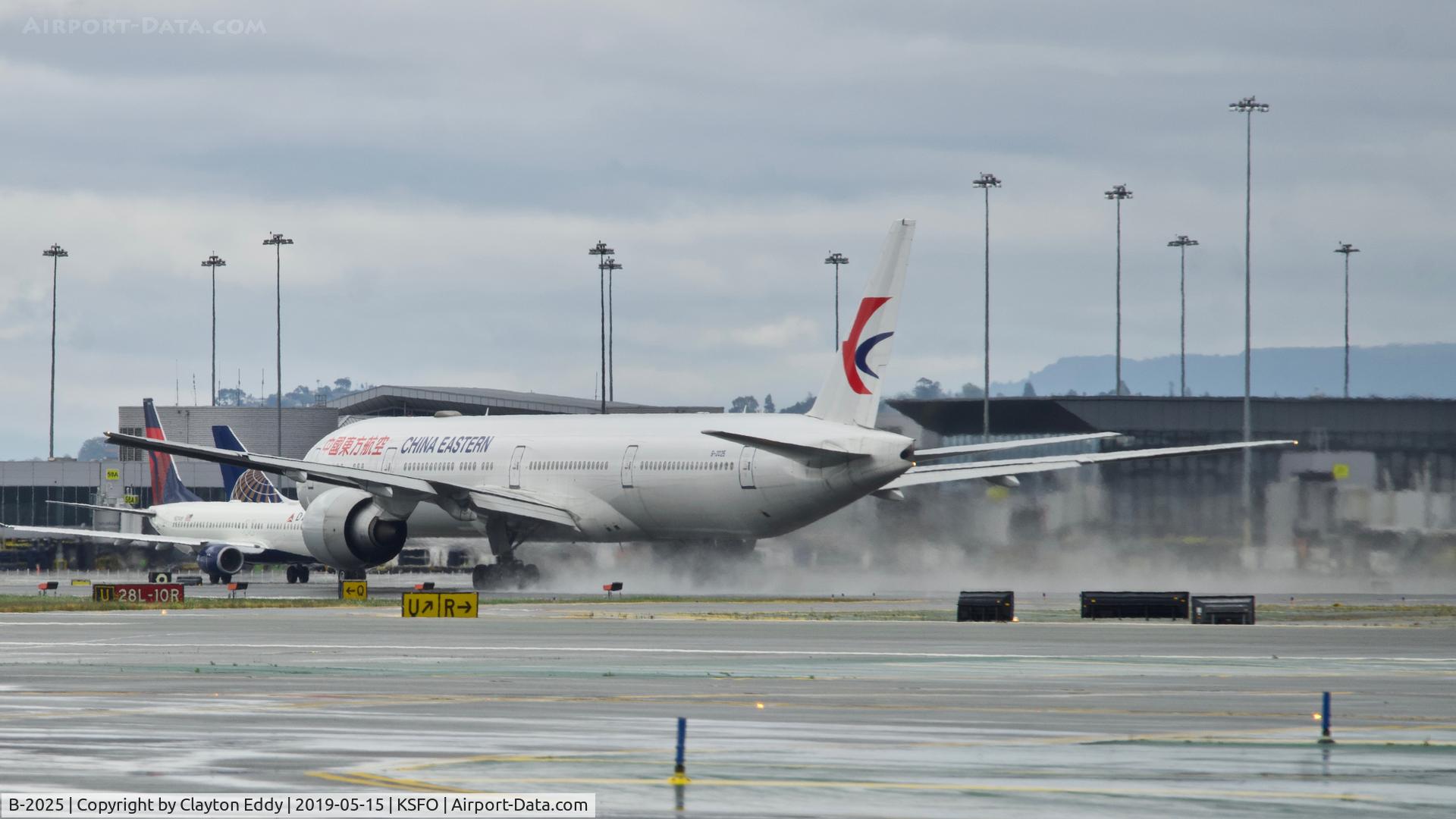B-2025, 2015 Boeing 777-39P/ER C/N 43276, SFO 2019.