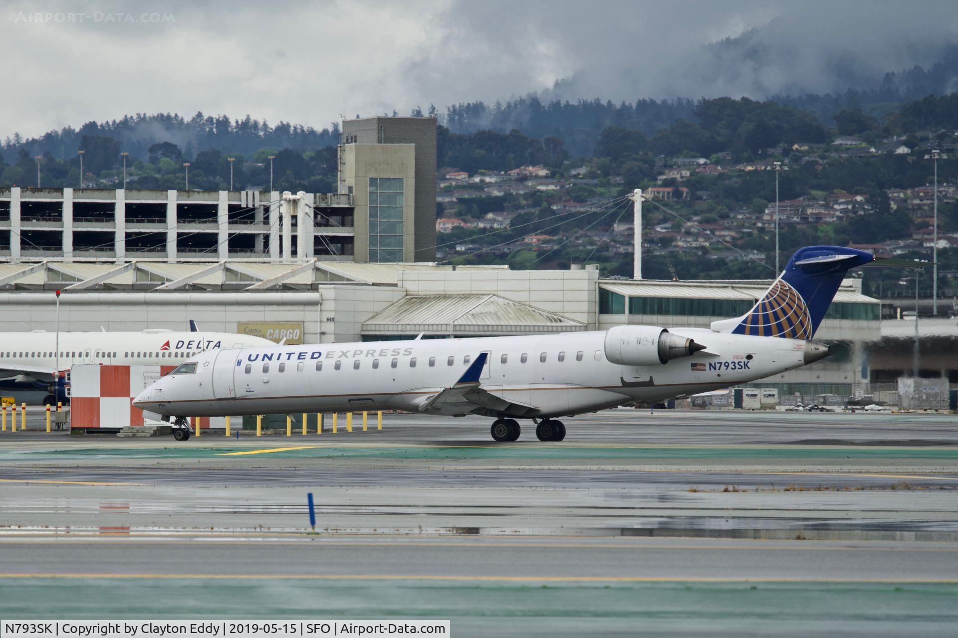 N793SK, 2009 Bombardier CRJ-700 (CL-600-2C10) Regional Jet C/N 10295, SFO 2019.