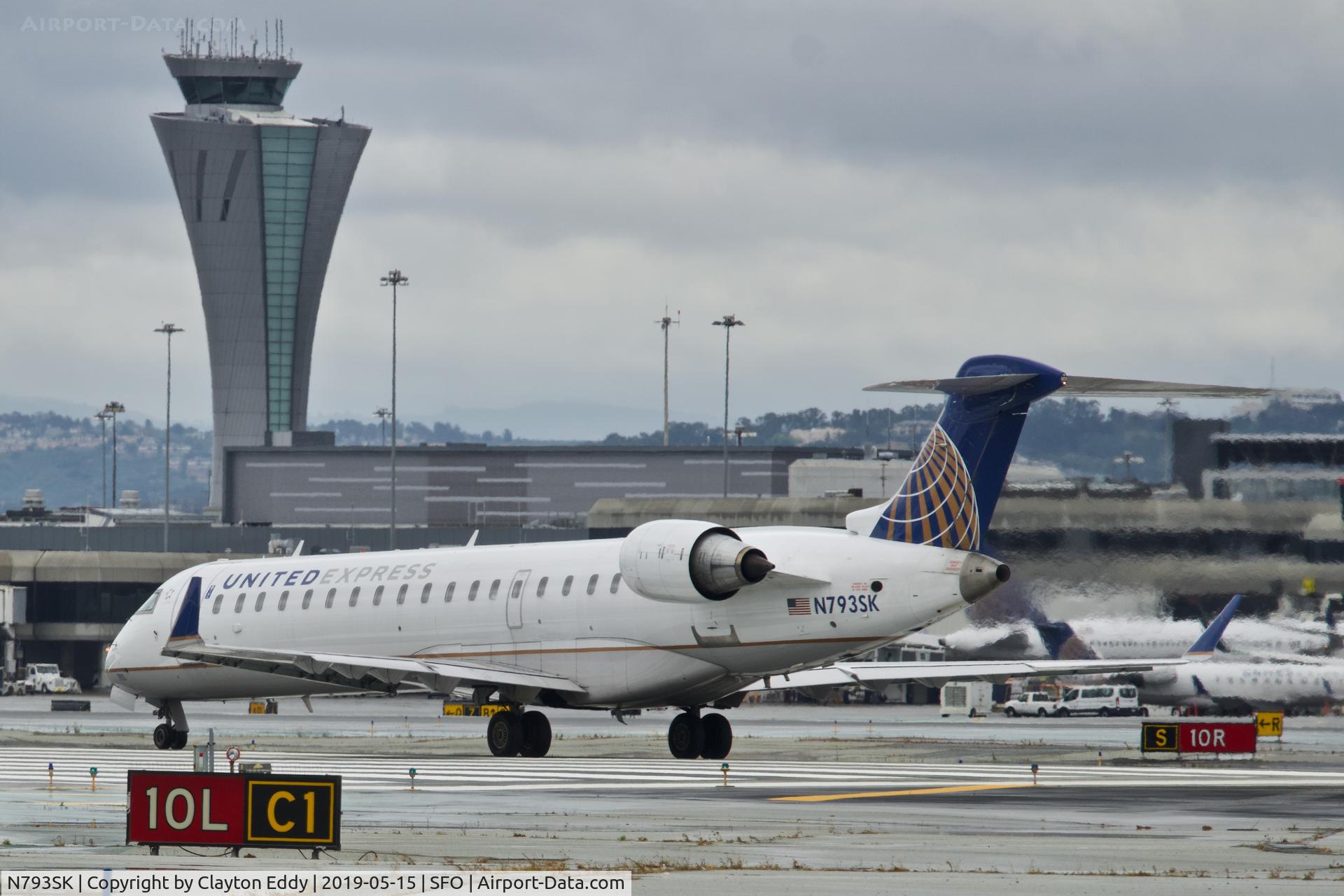 N793SK, 2009 Bombardier CRJ-700 (CL-600-2C10) Regional Jet C/N 10295, SFO 2019.