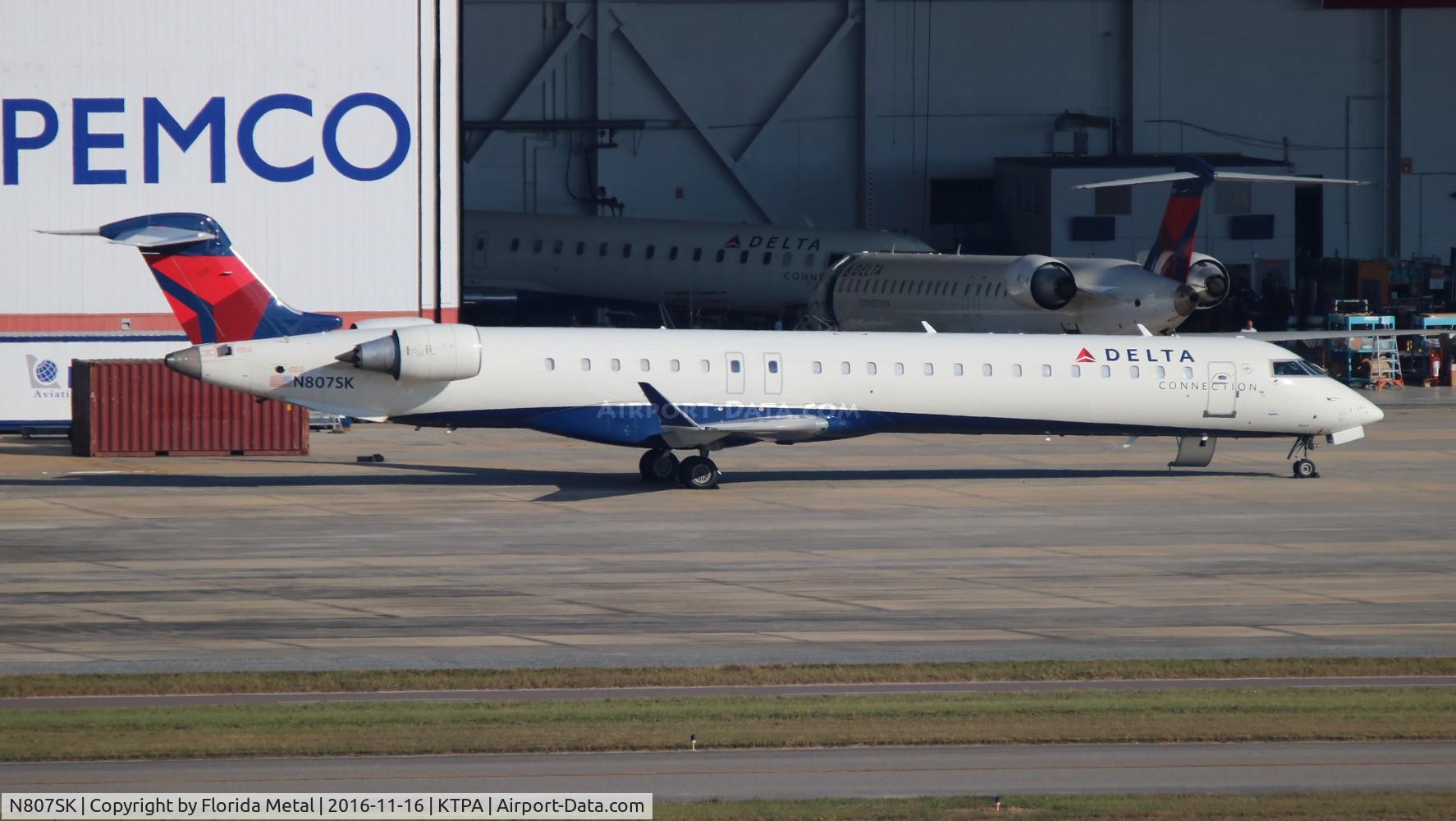 N807SK, 2006 Bombardier CRJ-900ER (CL-600-2D24) C/N 15082, Delta Connection