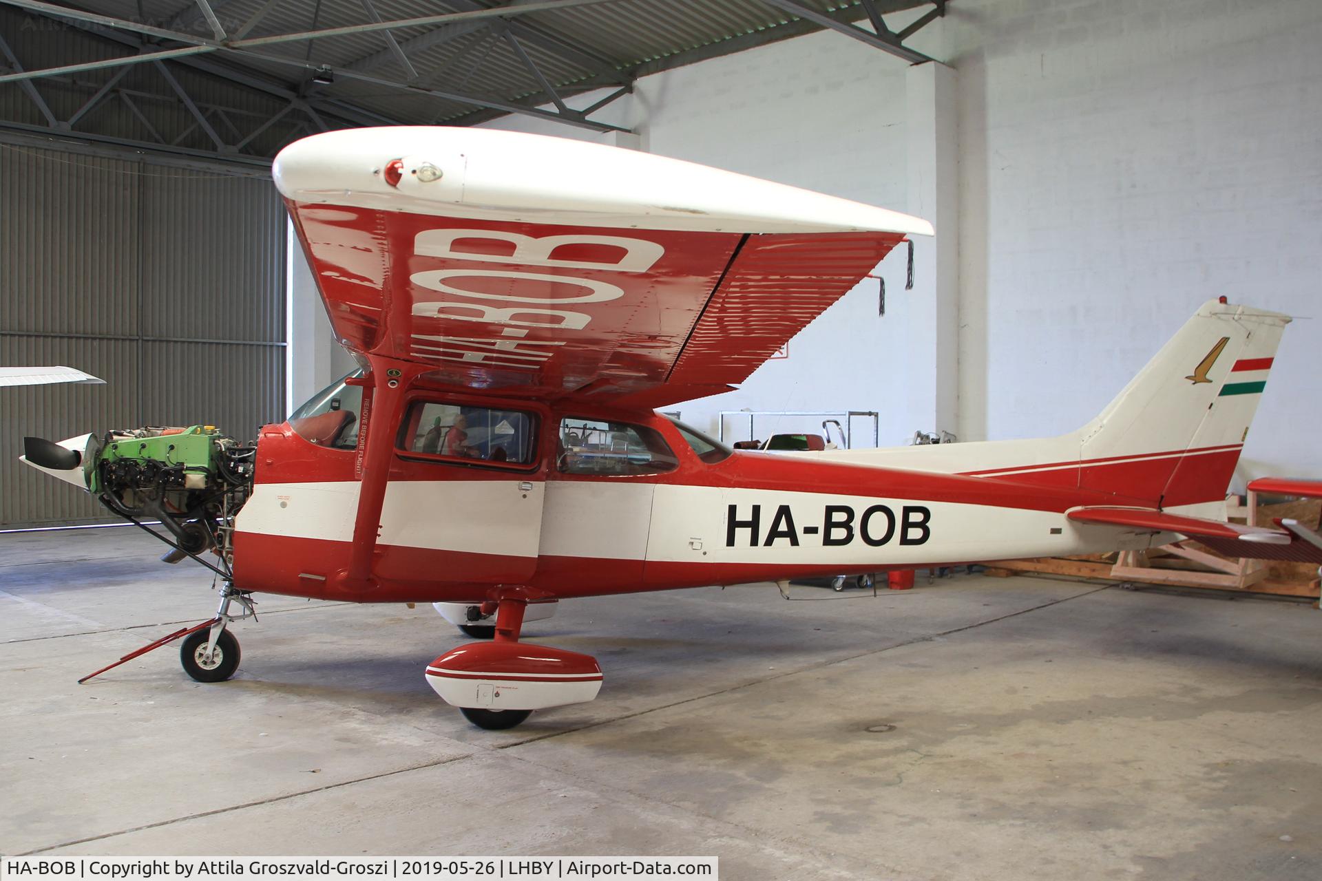 HA-BOB, 1989 Cessna R172K Hawk XP C/N R1722575, LHBY - Böny Airport, Hungary
