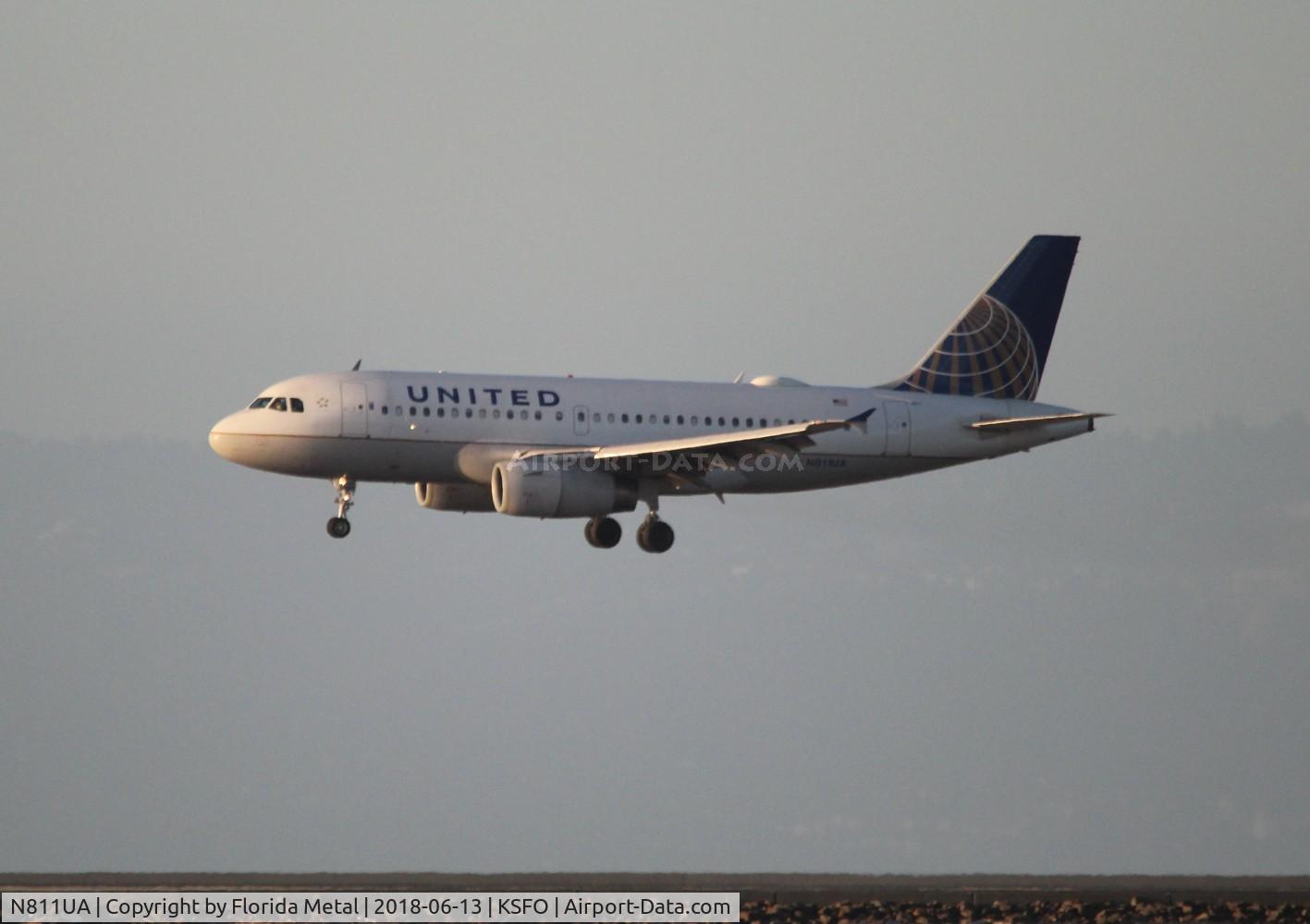 N811UA, 1998 Airbus A319-131 C/N 847, United