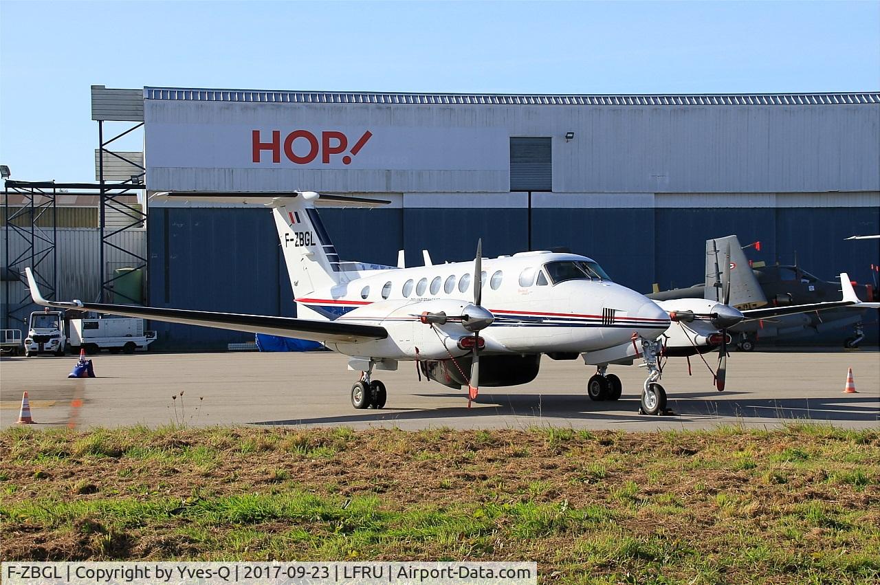 F-ZBGL, Hawker Beechcraft 350ER Super King Air (B300CER) C/N FL-746, Beech Super King Air 350, Static display, Morlaix-Ploujean airport (LFRU-MXN) air show 2017