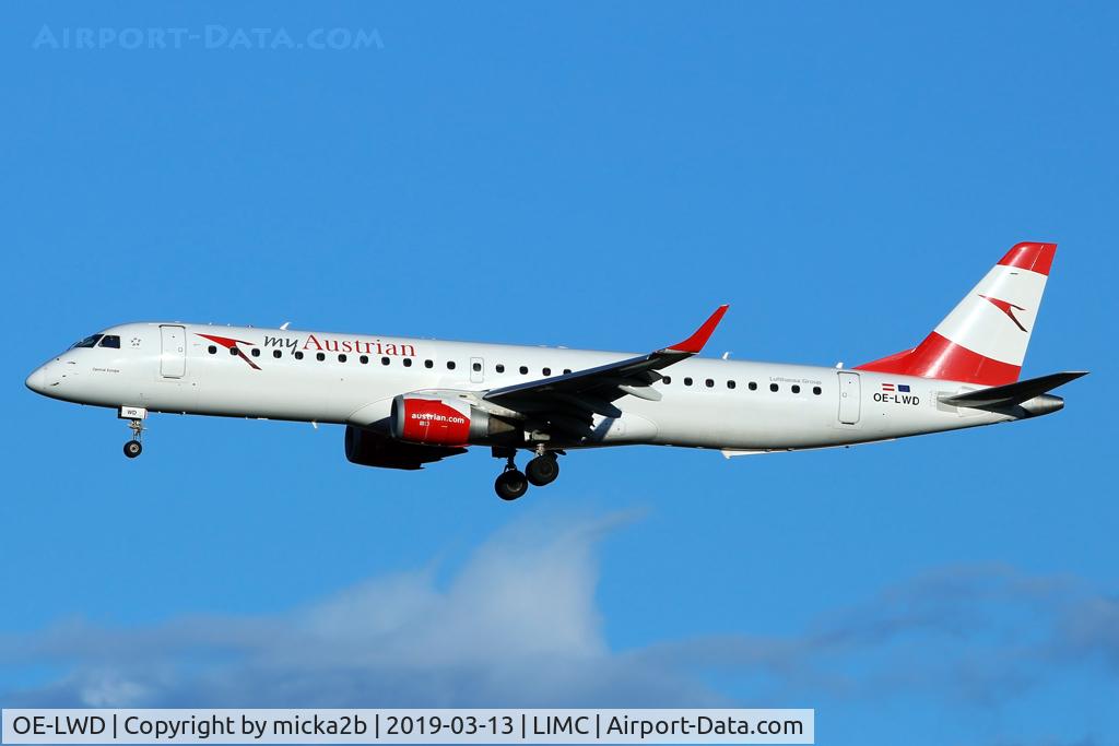 OE-LWD, 2011 Embraer 195LR (ERJ-190-200LR) C/N 19000411, Landing