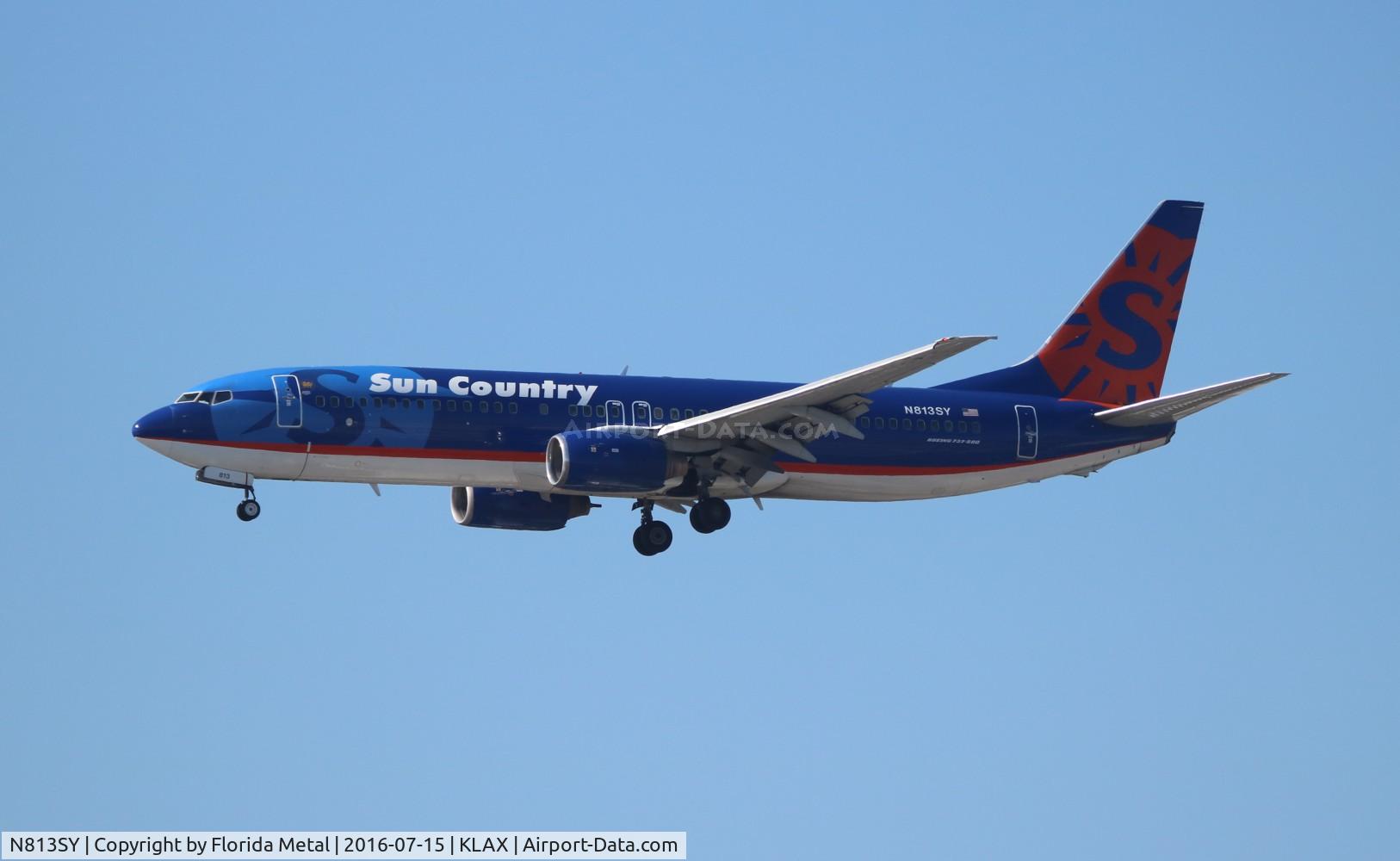 N813SY, 2001 Boeing 737-8Q8 C/N 28237, Sun Country