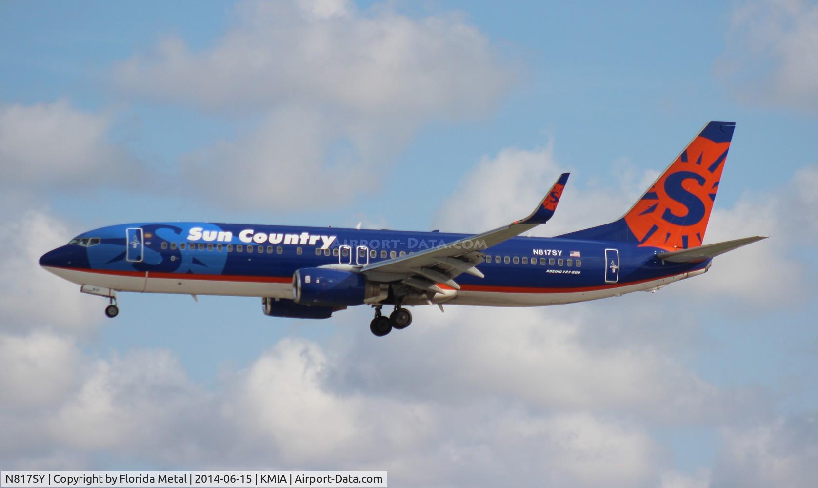 N817SY, 2001 Boeing 737-8K2 C/N 30392, Sun Country