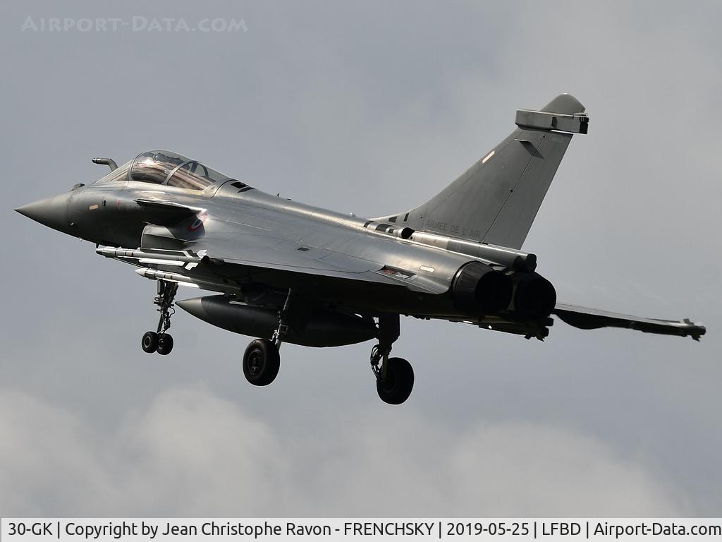 30-GK, Dassault Rafale C C/N 132, France Air Force landing runway 29