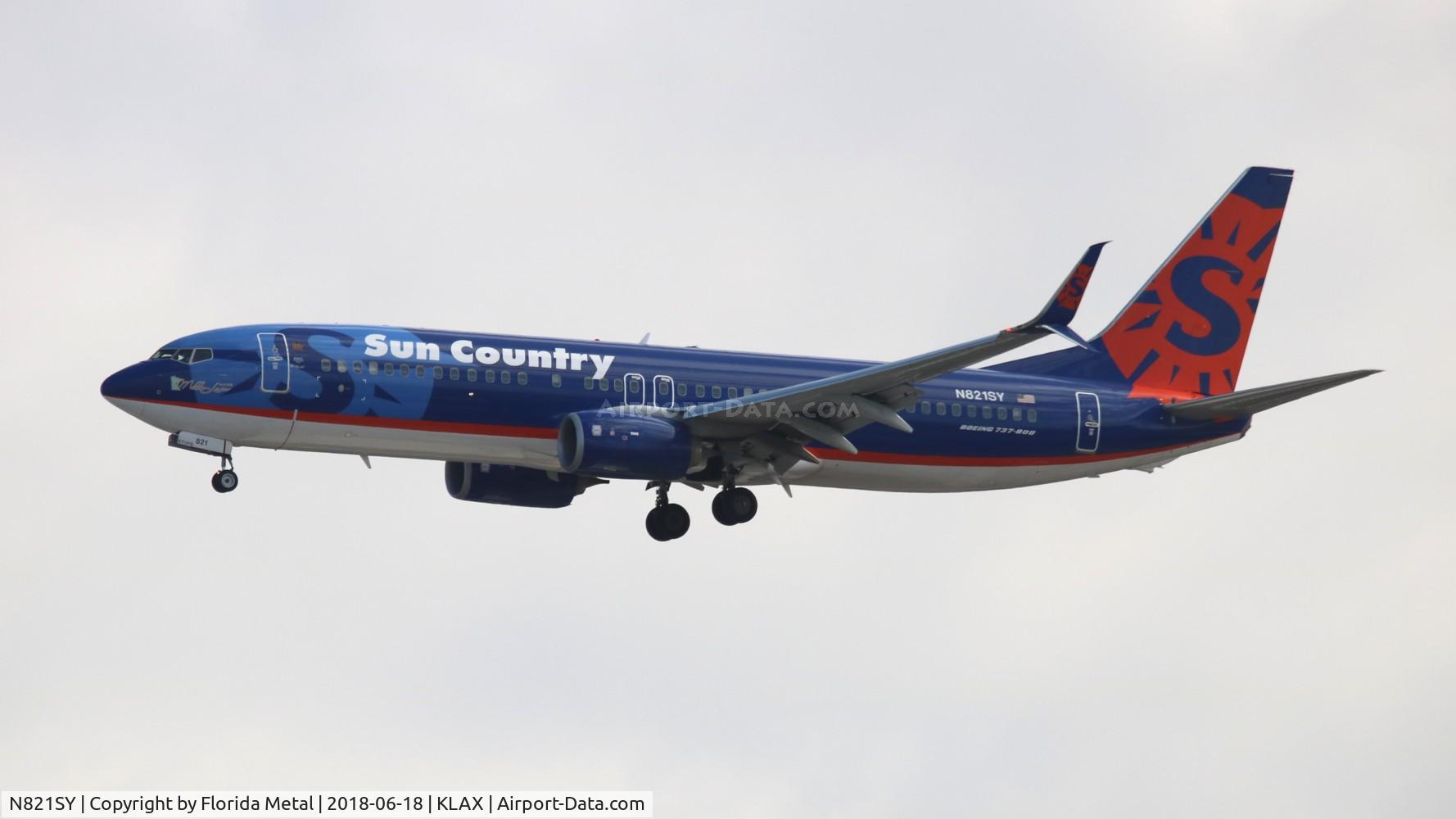 N821SY, 2014 Boeing 737-8FH C/N 39952, Sun Country