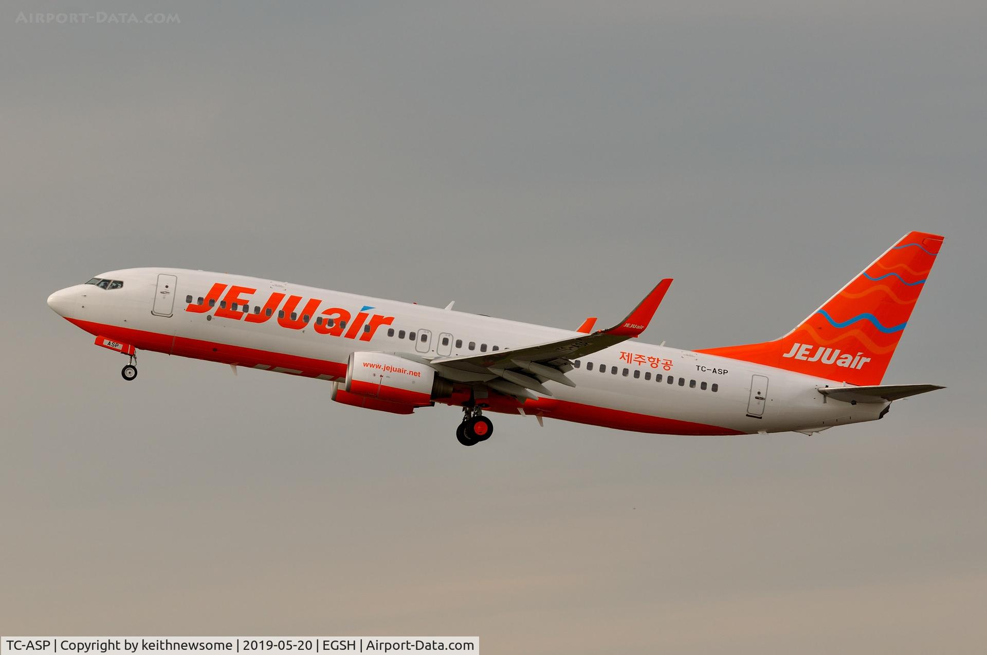TC-ASP, 2011 Boeing 737-82R C/N 40011, Leaving Norwich for Istanbul following re-spray.