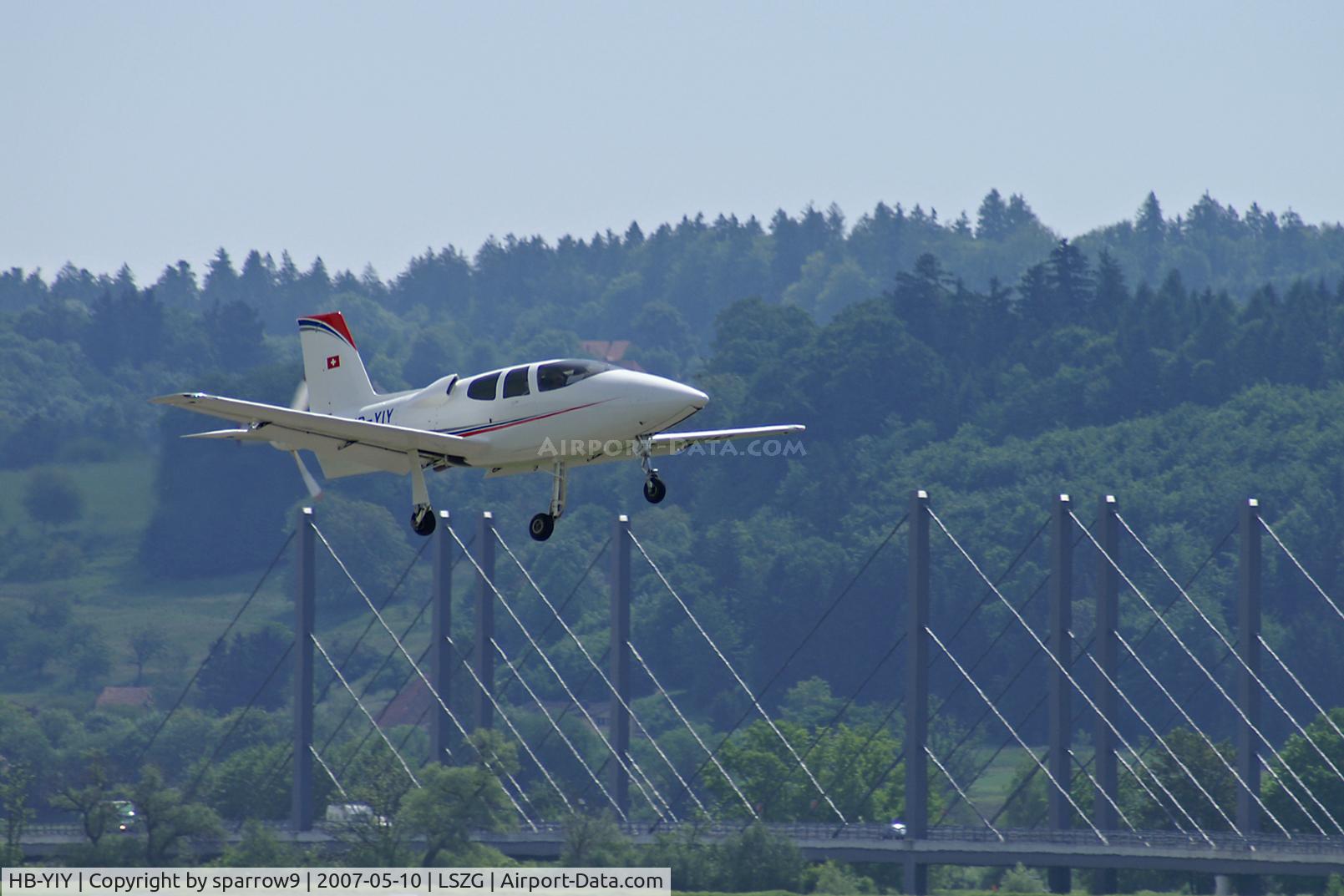 HB-YIY, 2005 Cirrus VK-30 C/N UV-1, Initial climb