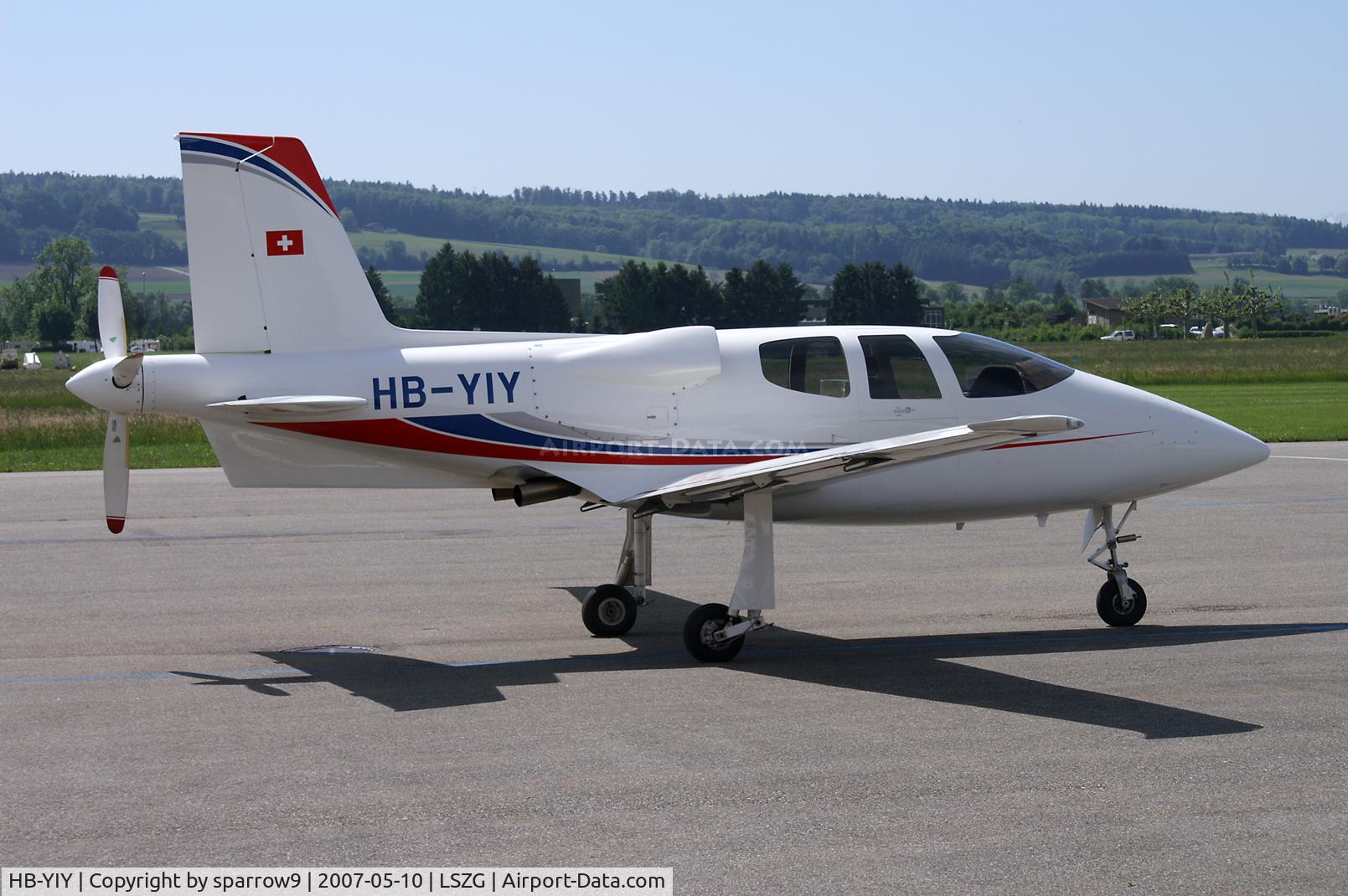 HB-YIY, 2005 Cirrus VK-30 C/N UV-1, Apron Grenchen