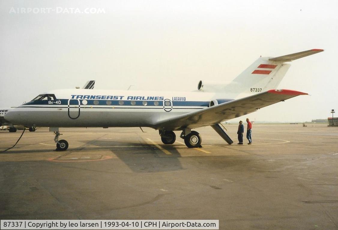 87337, 1975 Yakovlev Yak-40 C/N 9510639, Copenhagen 10.4.1993