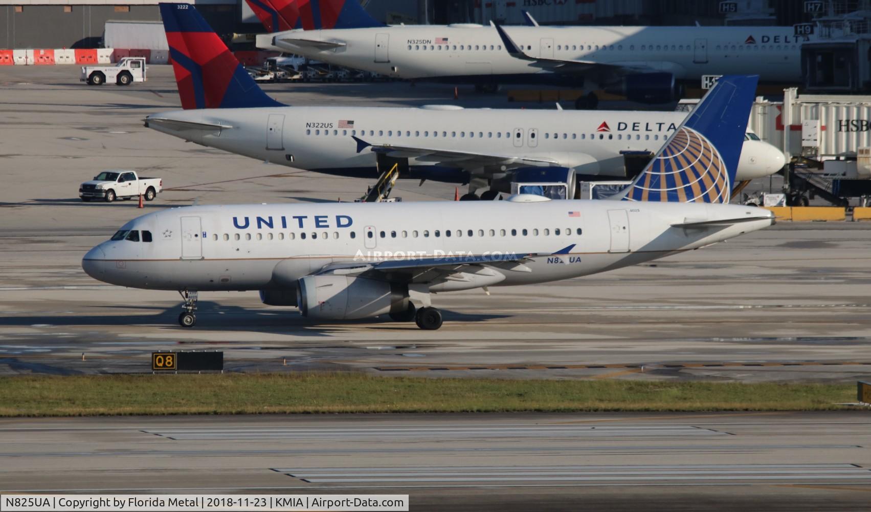 N825UA, 1999 Airbus A319-131 C/N 980, United