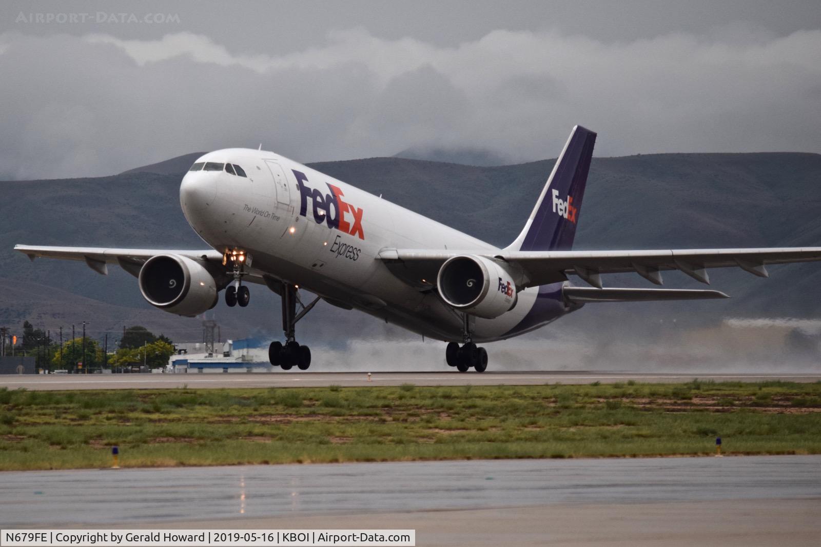 N679FE, 1998 Airbus A300F4-605R C/N 793, Take off from RWY 28L.