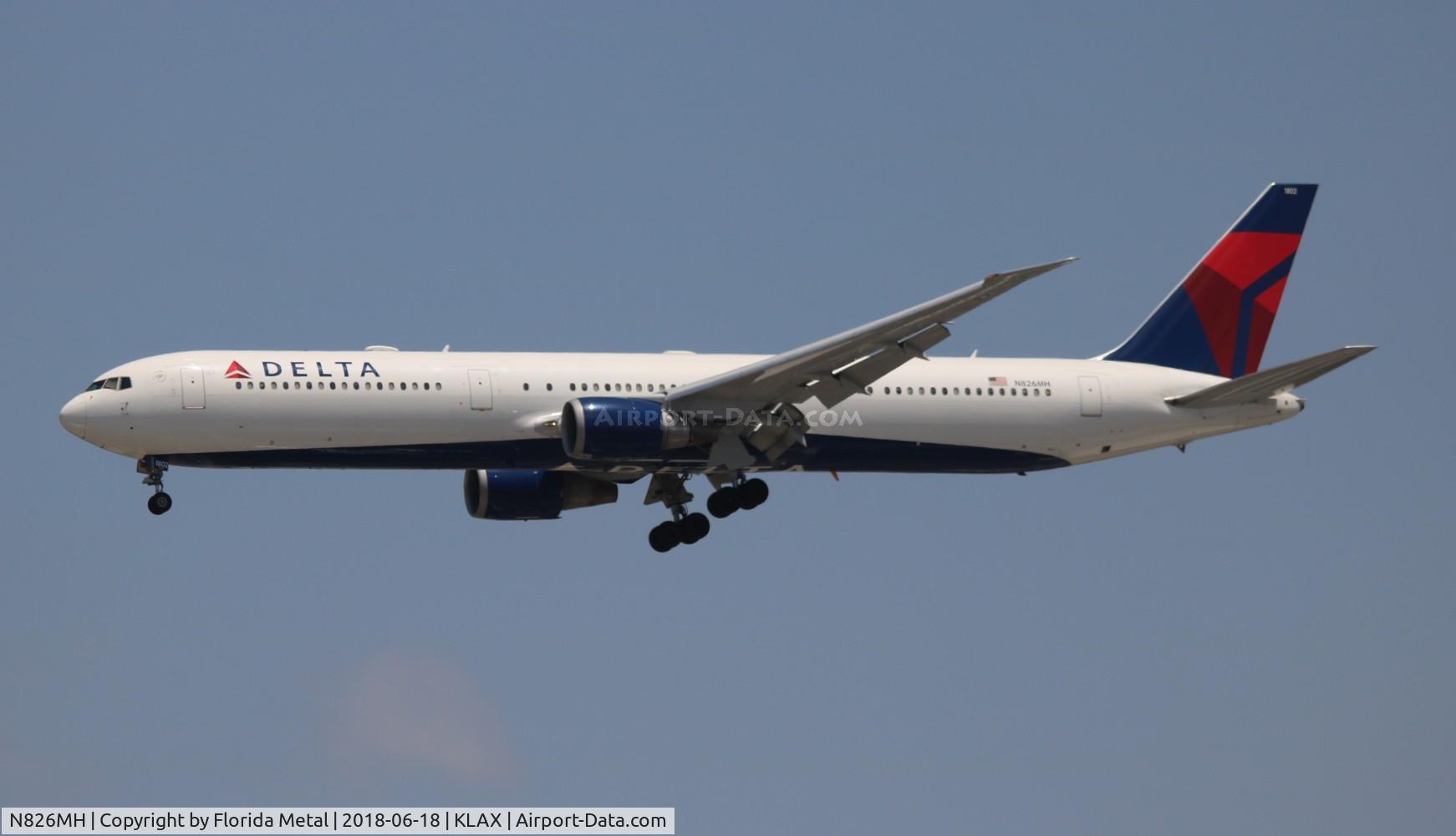 N826MH, 1999 Boeing 767-432/ER C/N 29713, Delta