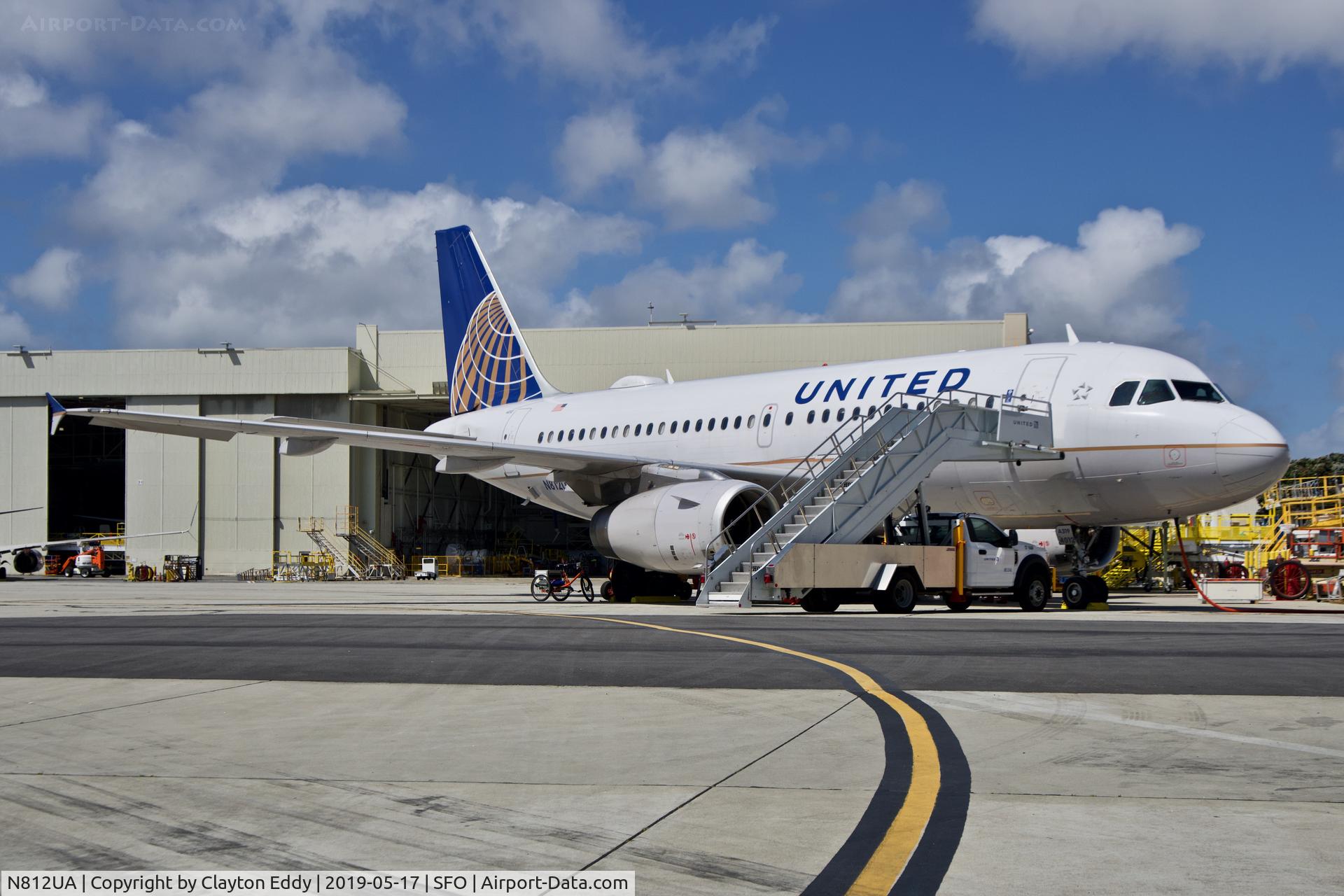 N812UA, 1998 Airbus A319-131 C/N 850, SFO 2019.