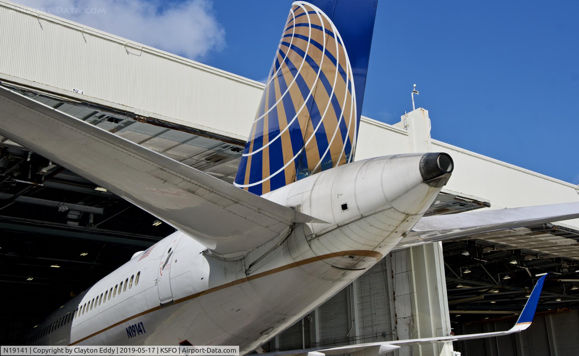 N19141, 2000 Boeing 757-224 C/N 30354, SFO 2019.