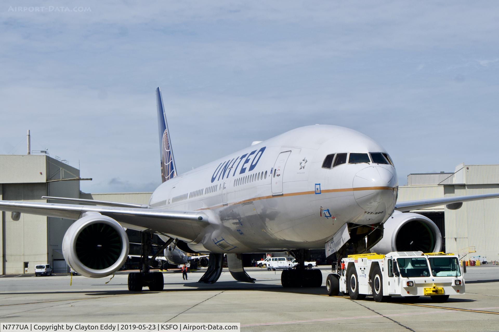 N777UA, 1995 Boeing 777-222 C/N 26916, SFO 2019.