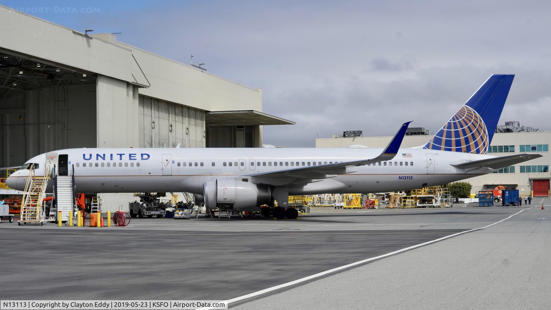 N13113, 1995 Boeing 757-224 C/N 27555, SFO 2019.