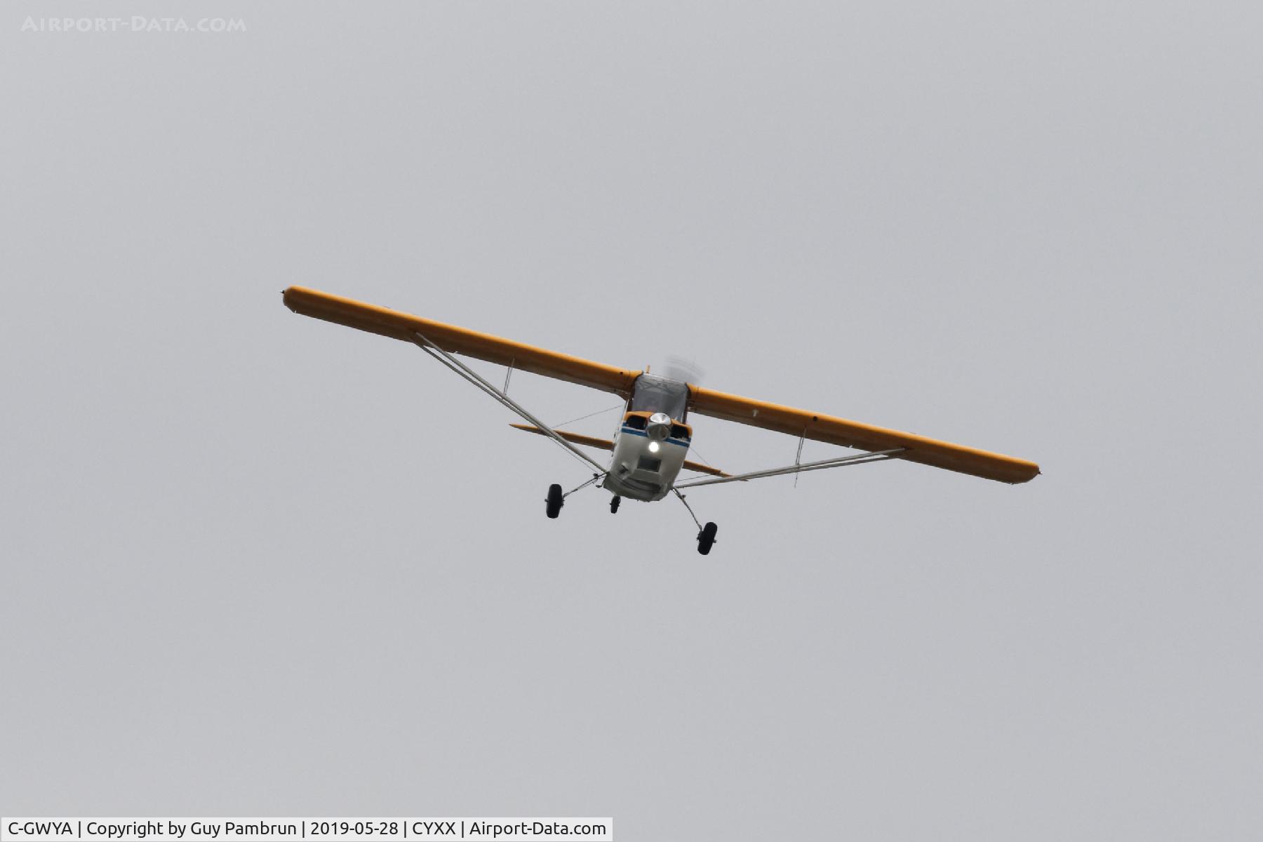 C-GWYA, 1975 Bellanca 8KCAB Decathlon C/N 206-75, Landing