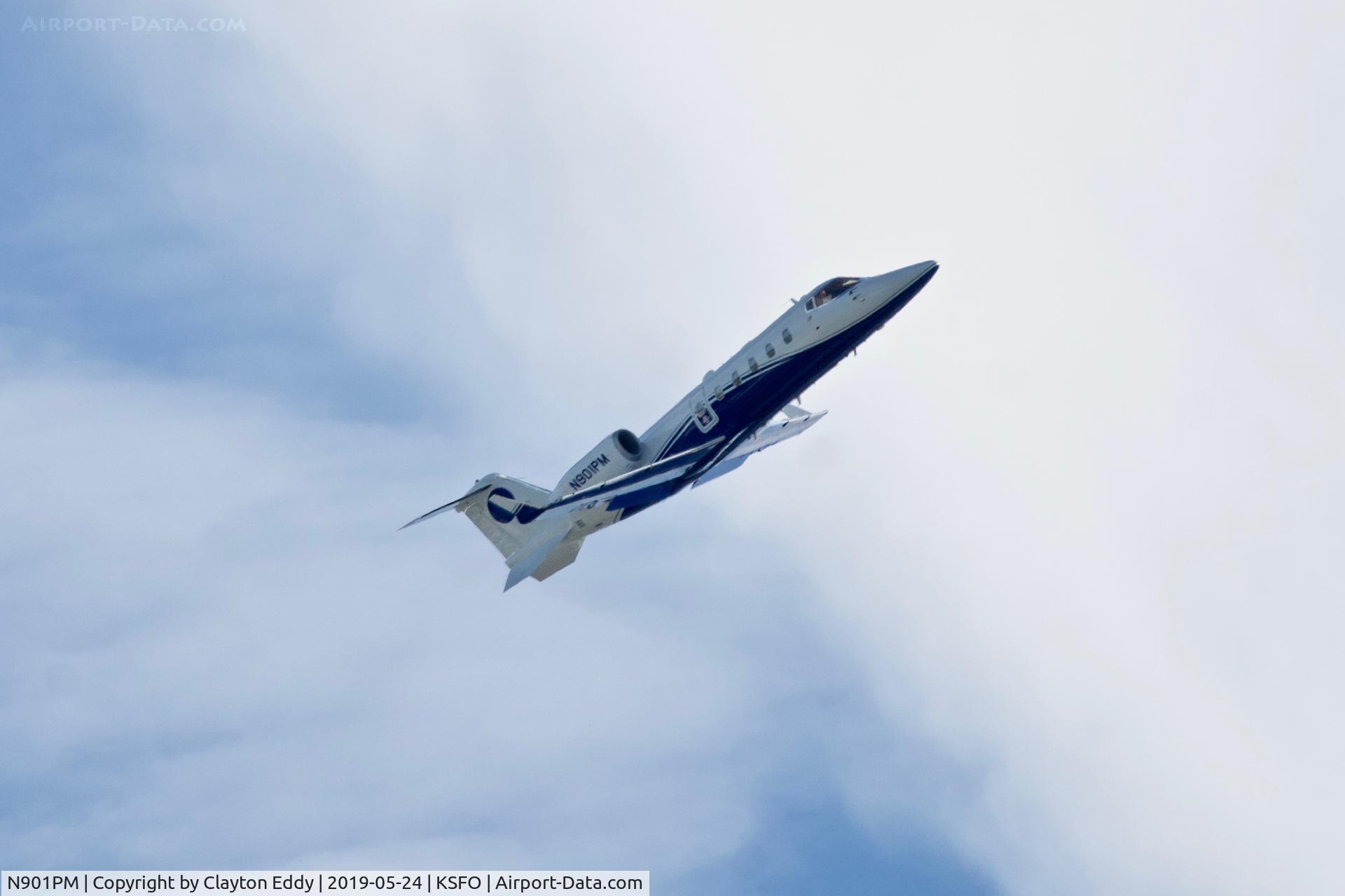 N901PM, 2011 Learjet 60 C/N 404, Departing SFO 2019.