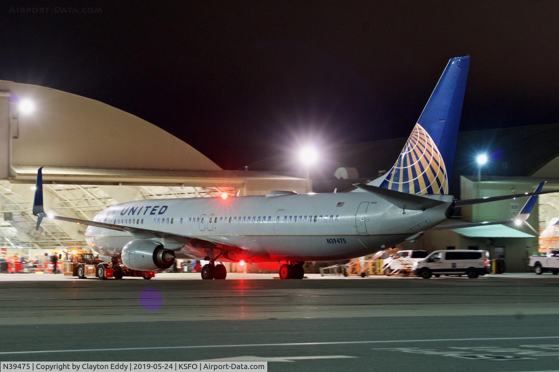 N39475, 2013 Boeing 737-924/ER C/N 37100, SFO 2019.