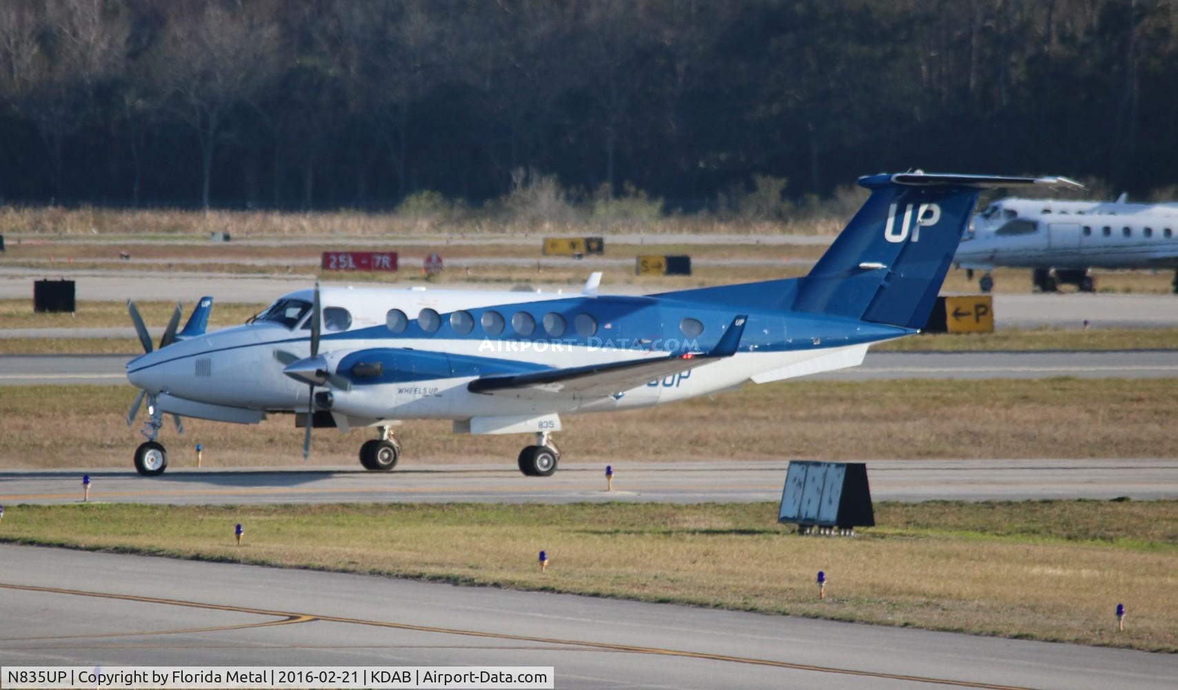 N835UP, 2014 Beechcraft B300 Super King Air 350 C/N FL-965, Wheels Up