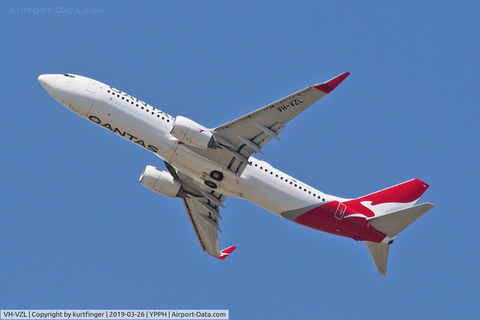 VH-VZL, 2011 Boeing 737-838 C/N 34194, Boeing 737-838. Qantas VH-VZL. Departed runway 06, YPPH. 260319