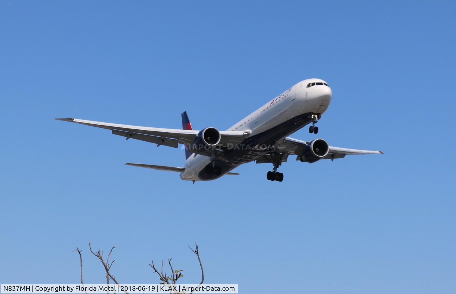 N837MH, 2000 Boeing 767-432/ER C/N 29710, Delta 767-400