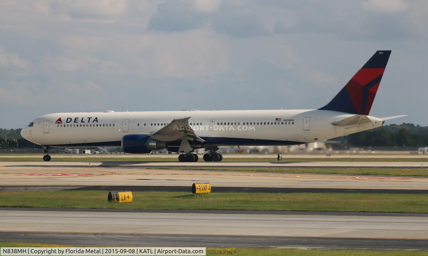 N838MH, 2000 Boeing 767-432/ER C/N 29711, Delta
