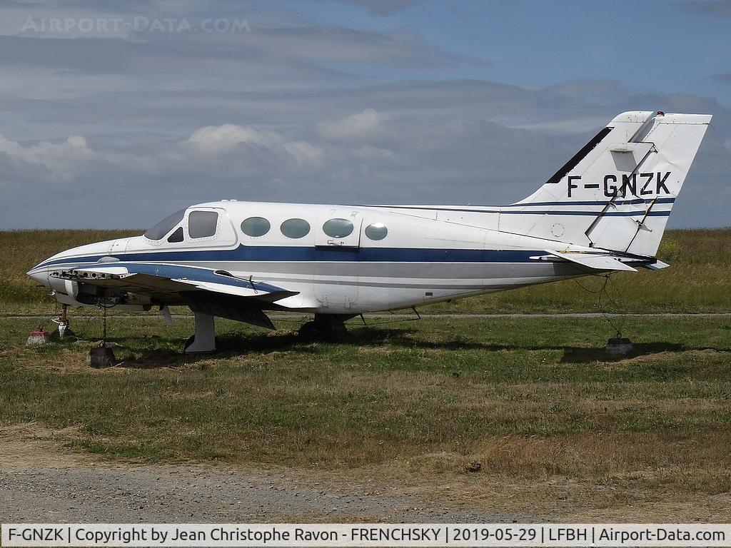 F-GNZK, 1972 Cessna 414 Chancellor C/N 414-0277, stored.......
