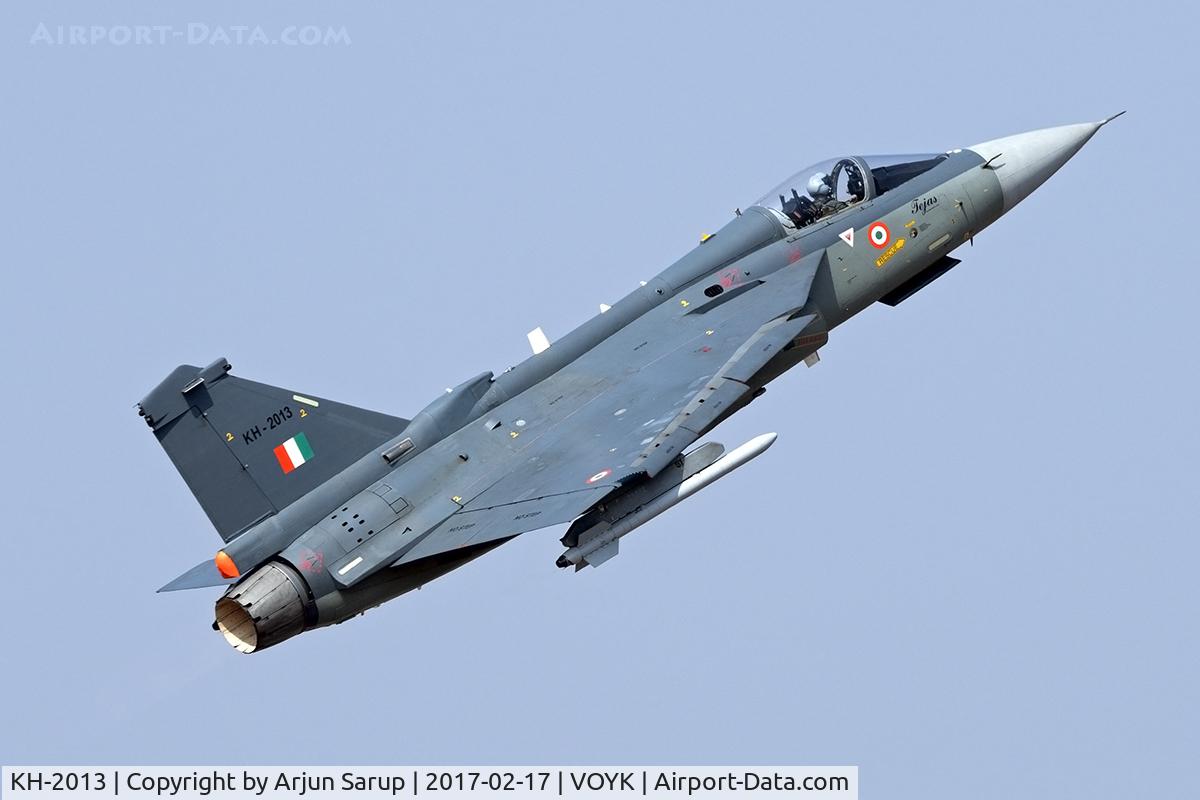 KH-2013, HAL Tejas LCA C/N LSP-03, Taking to the air at Aero India 2017.