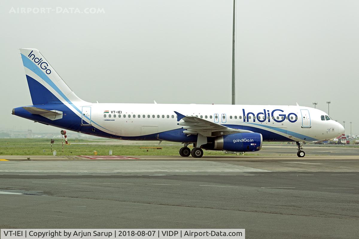 VT-IEI, 2011 Airbus A320-232 C/N 4813, Taxiing past at IGIA.