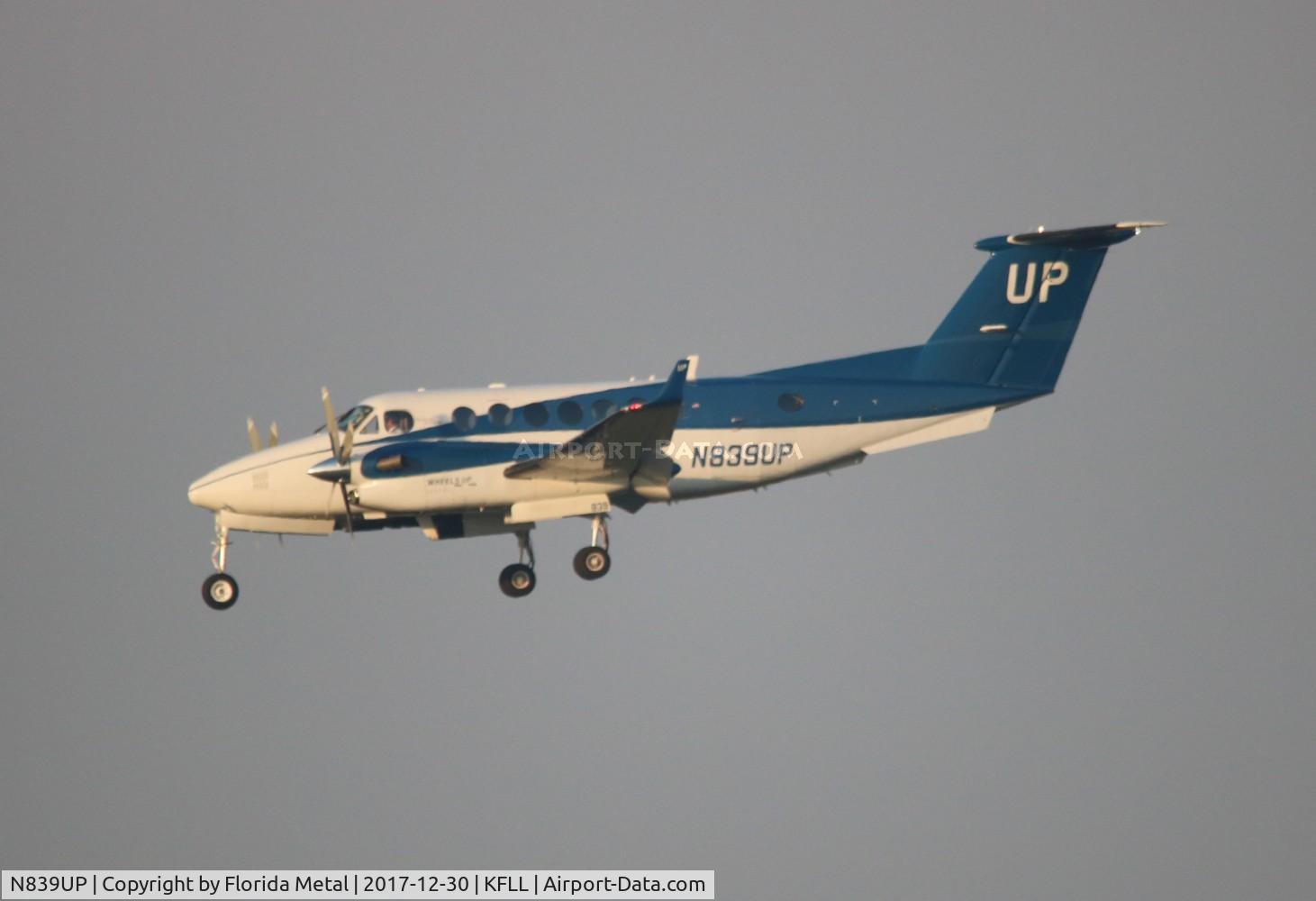 N839UP, 2015 Beechcraft B300 King Air 350i C/N FL-984, Wheels Up